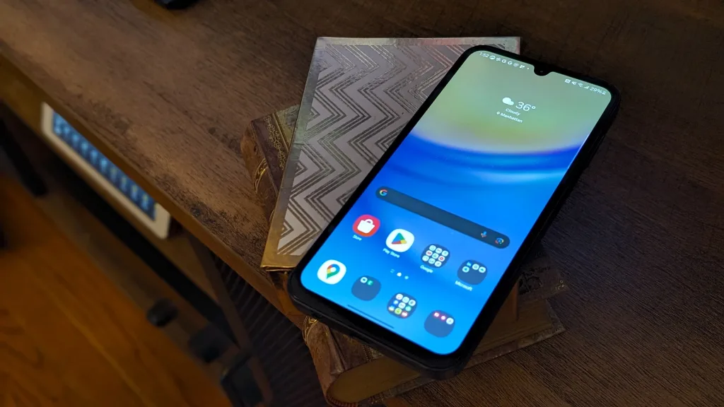 A15-3 10 نکته درباره گلکسی A15 - بررسی کامل میان رده سامسونگ - فروشگاه اینترنتی لئون تک