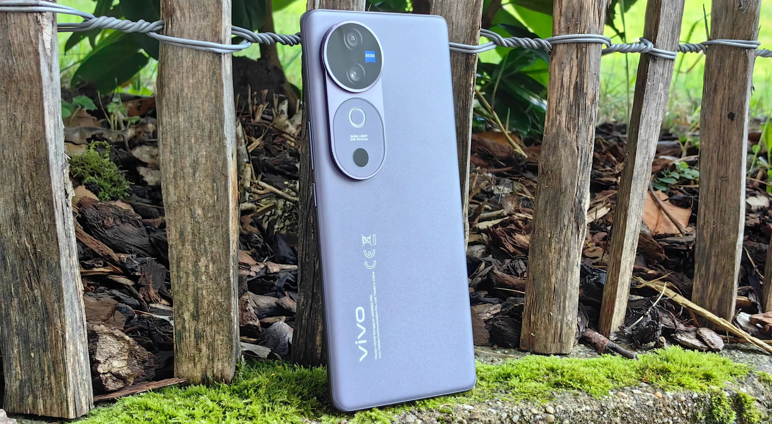 بررسی کامل مزایا و معایب vivo V40: گوشی جدید بازار - فروشگاه اینترنتی لئون تک